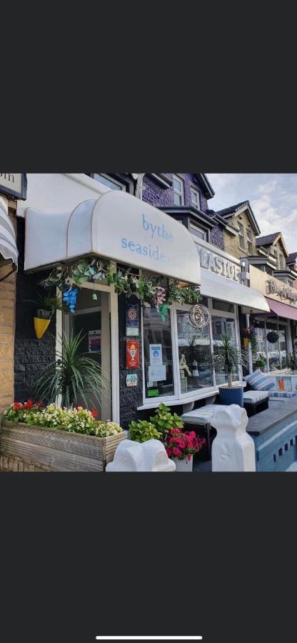 By The Seaside Bed & Breakfast Blackpool Dış mekan fotoğraf