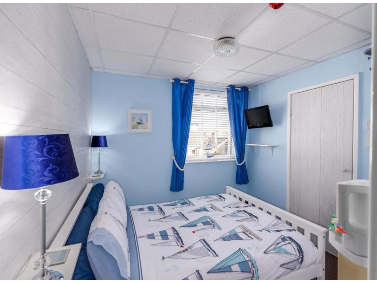 By The Seaside Bed & Breakfast Blackpool Dış mekan fotoğraf