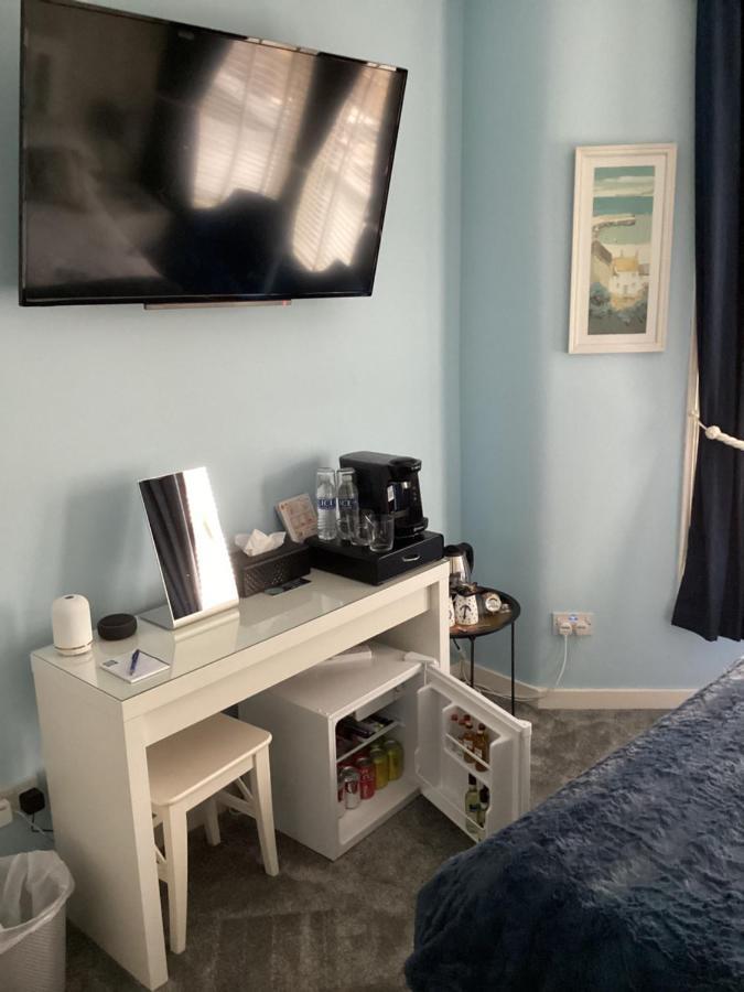 By The Seaside Bed & Breakfast Blackpool Dış mekan fotoğraf