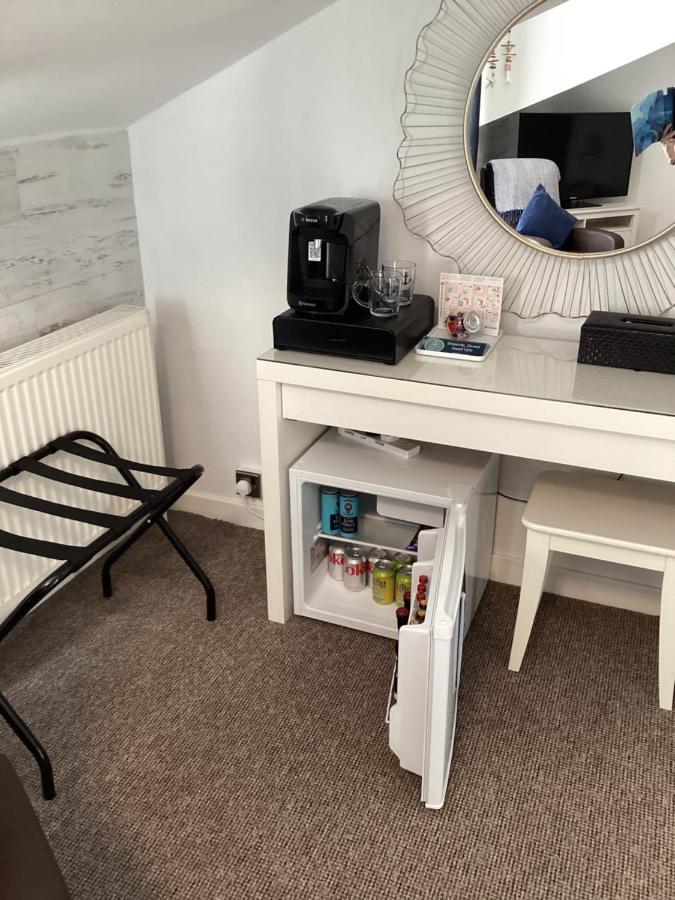 By The Seaside Bed & Breakfast Blackpool Dış mekan fotoğraf